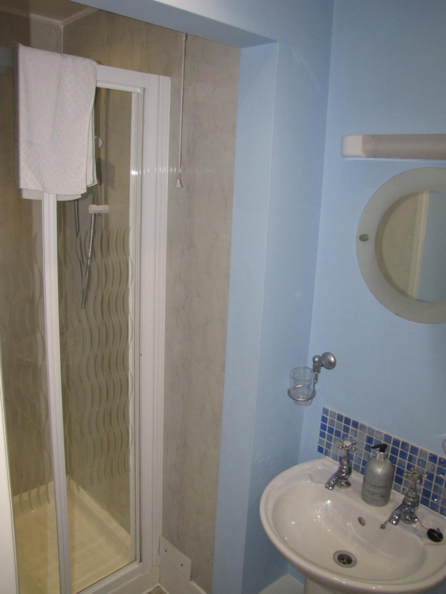 Ashmira Guest House Веймут Екстер'єр фото