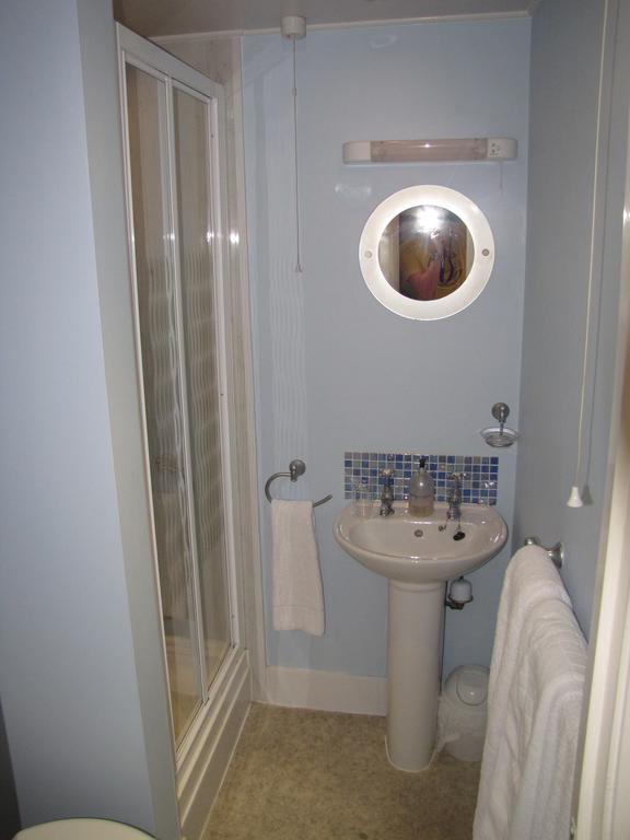 Ashmira Guest House Веймут Екстер'єр фото