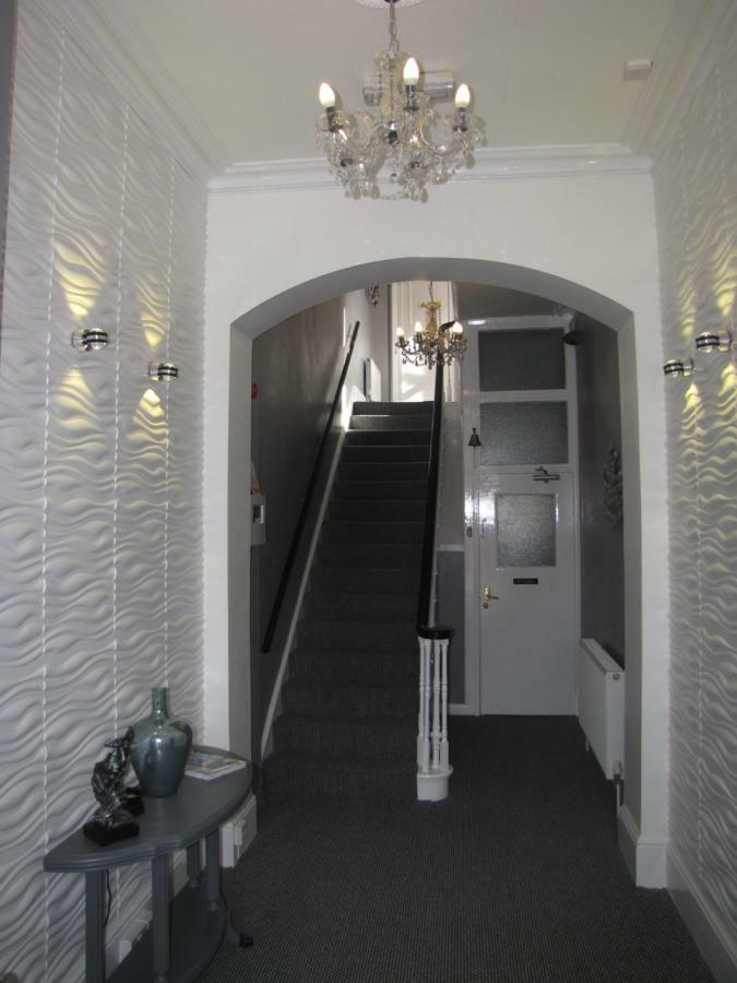 Ashmira Guest House Веймут Екстер'єр фото